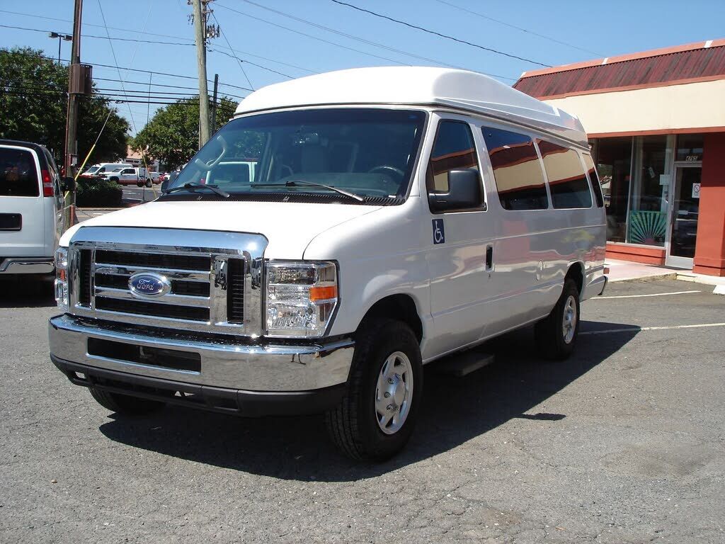 2011 FORD E-250