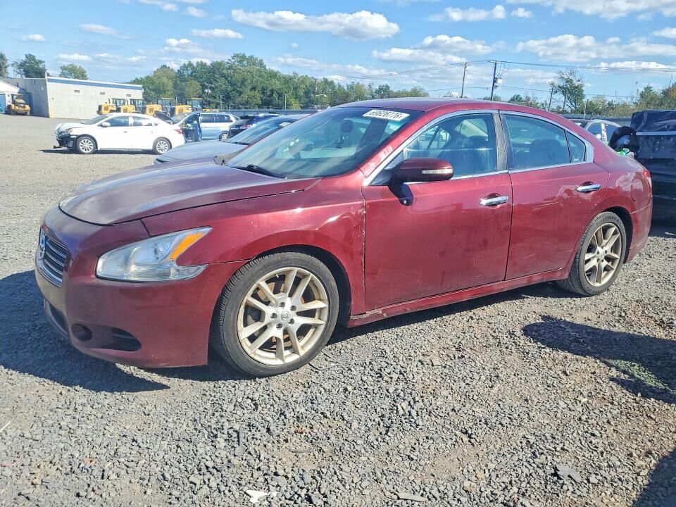 2010 NISSAN Maxima