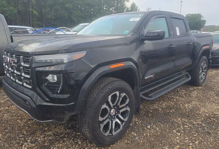 2024 GMC Canyon