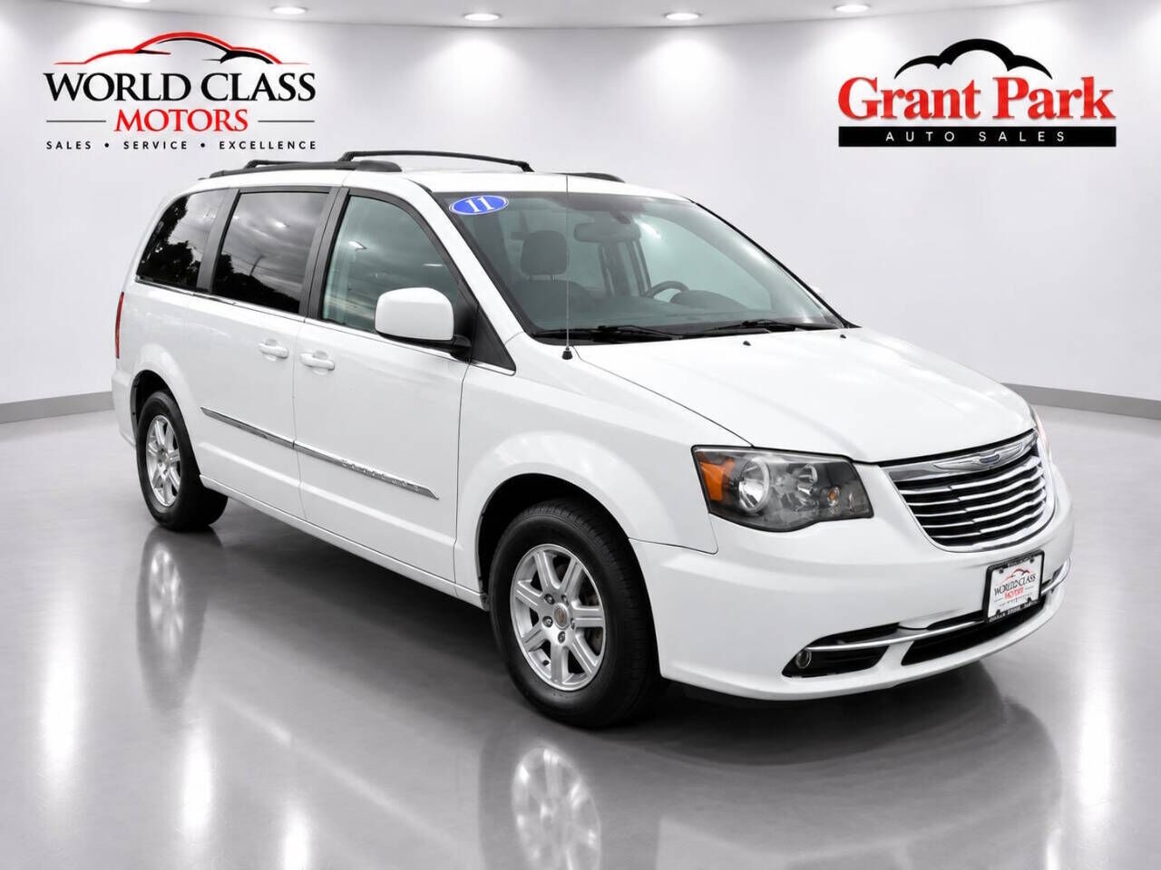 2011 CHRYSLER Town and Country