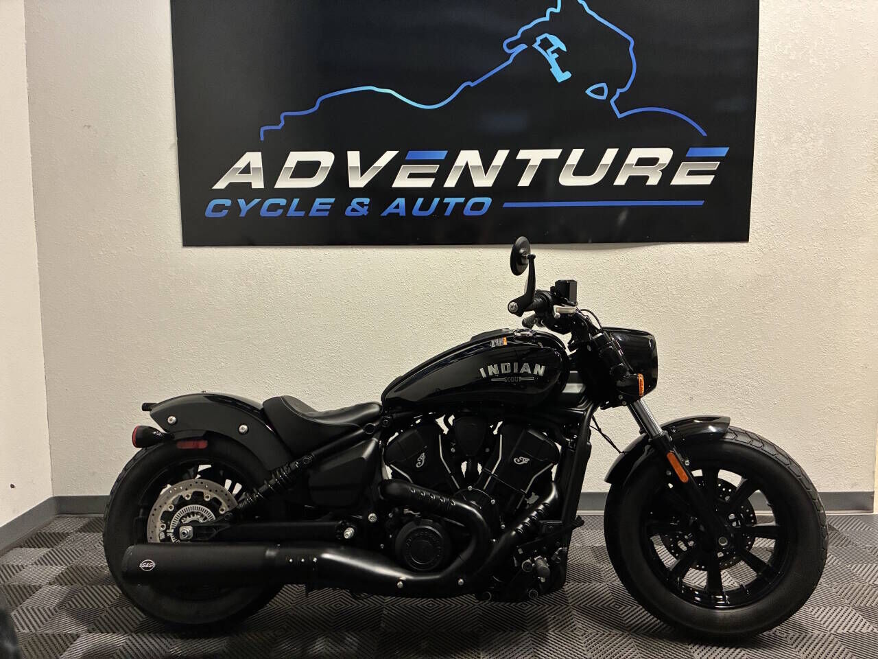 2025 INDIAN MOTORCYCLE Scout Bobber