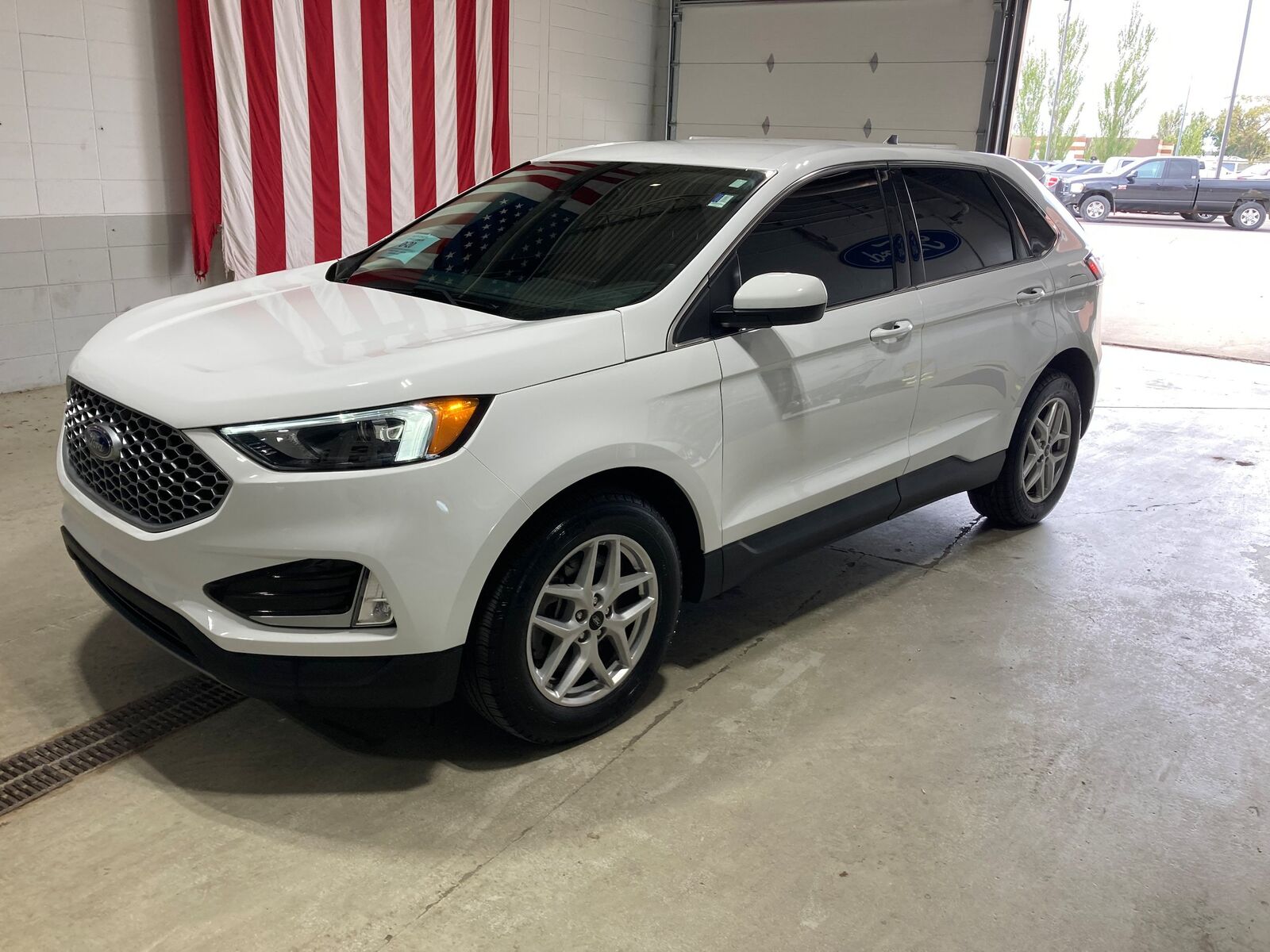 2024 FORD Edge