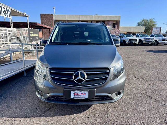 2022 Mercedes-Benz METRIS
