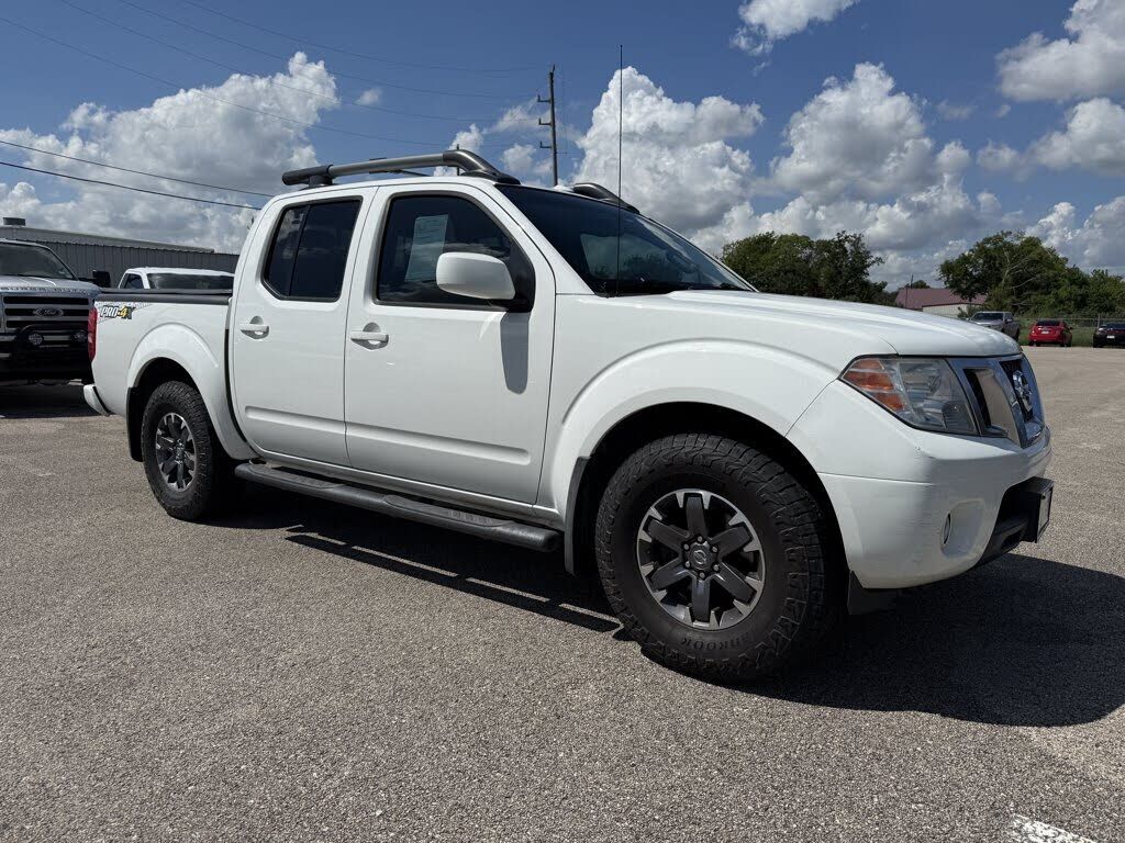 2015 NISSAN Frontier