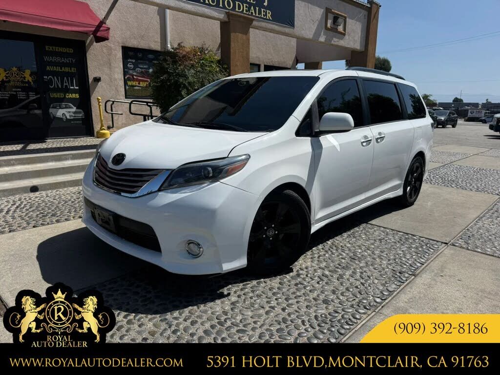 2016 TOYOTA Sienna