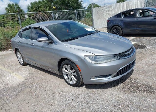 2015 CHRYSLER 200
