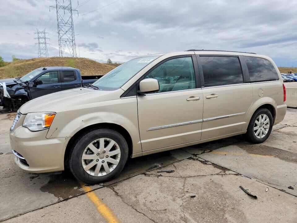 2013 CHRYSLER Town and Country