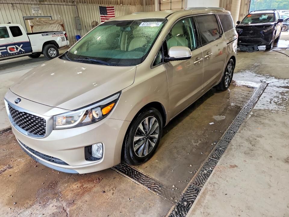2015 KIA Sedona