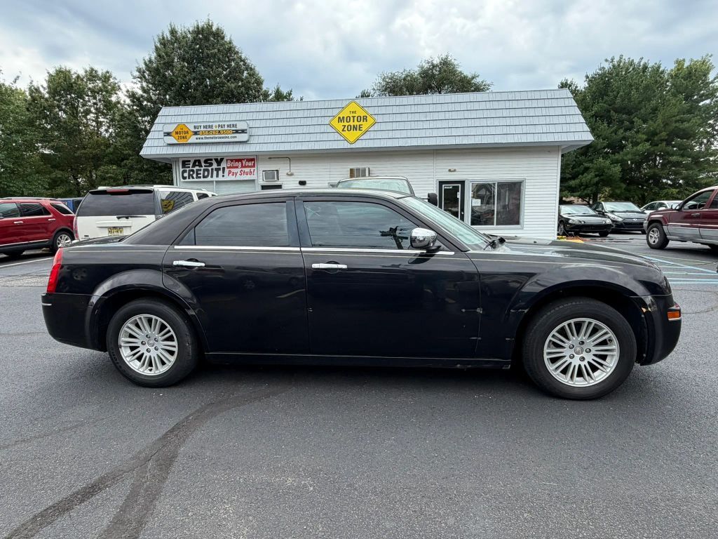 2010 CHRYSLER 300