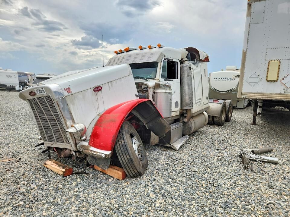 2004 PETERBILT 379