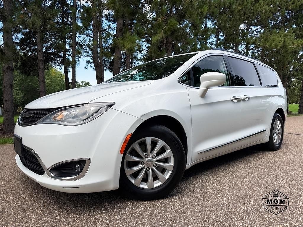 2017 CHRYSLER Pacifica