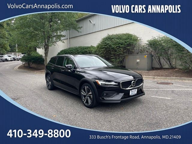 2024 VOLVO V60CC