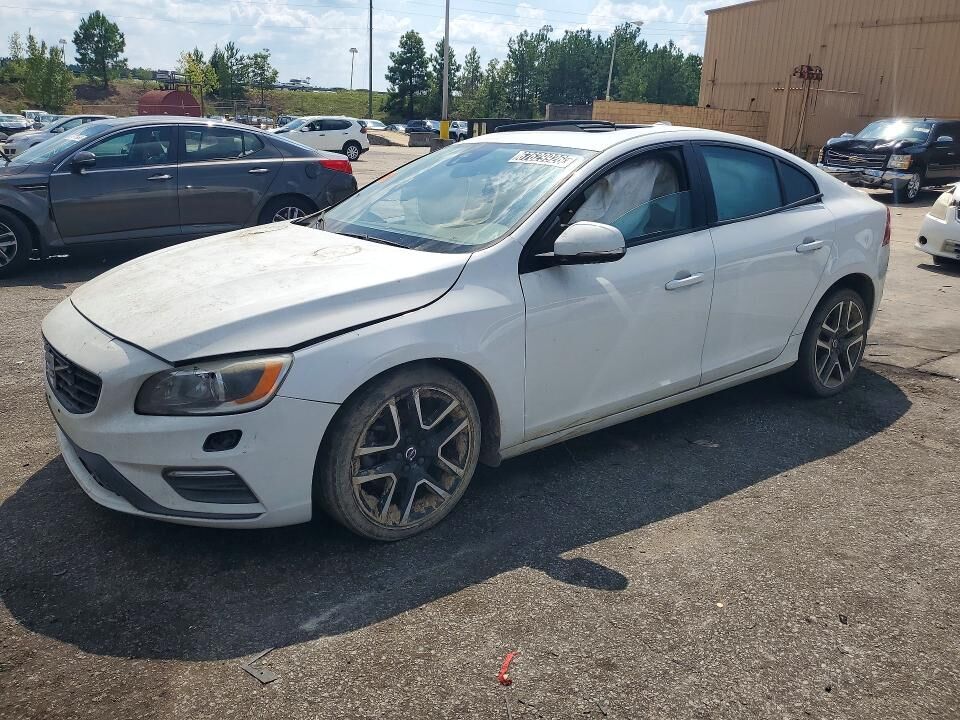 2017 VOLVO S60