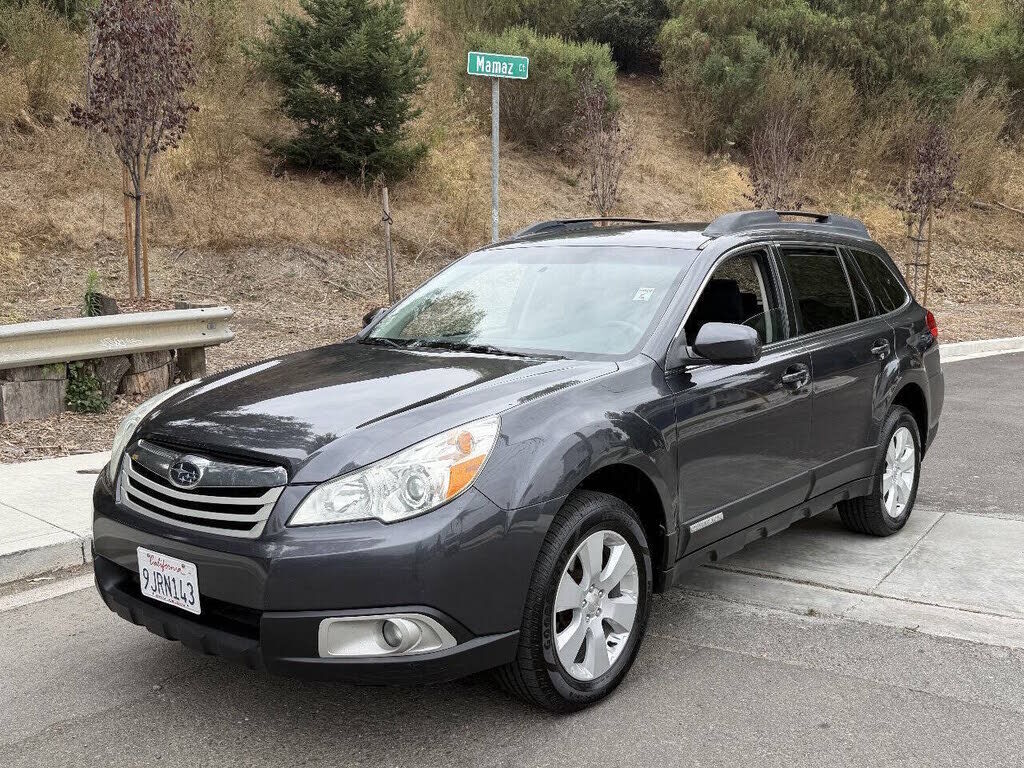 2012 SUBARU Outback