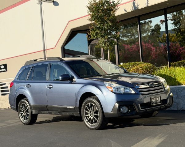 2013 SUBARU Outback