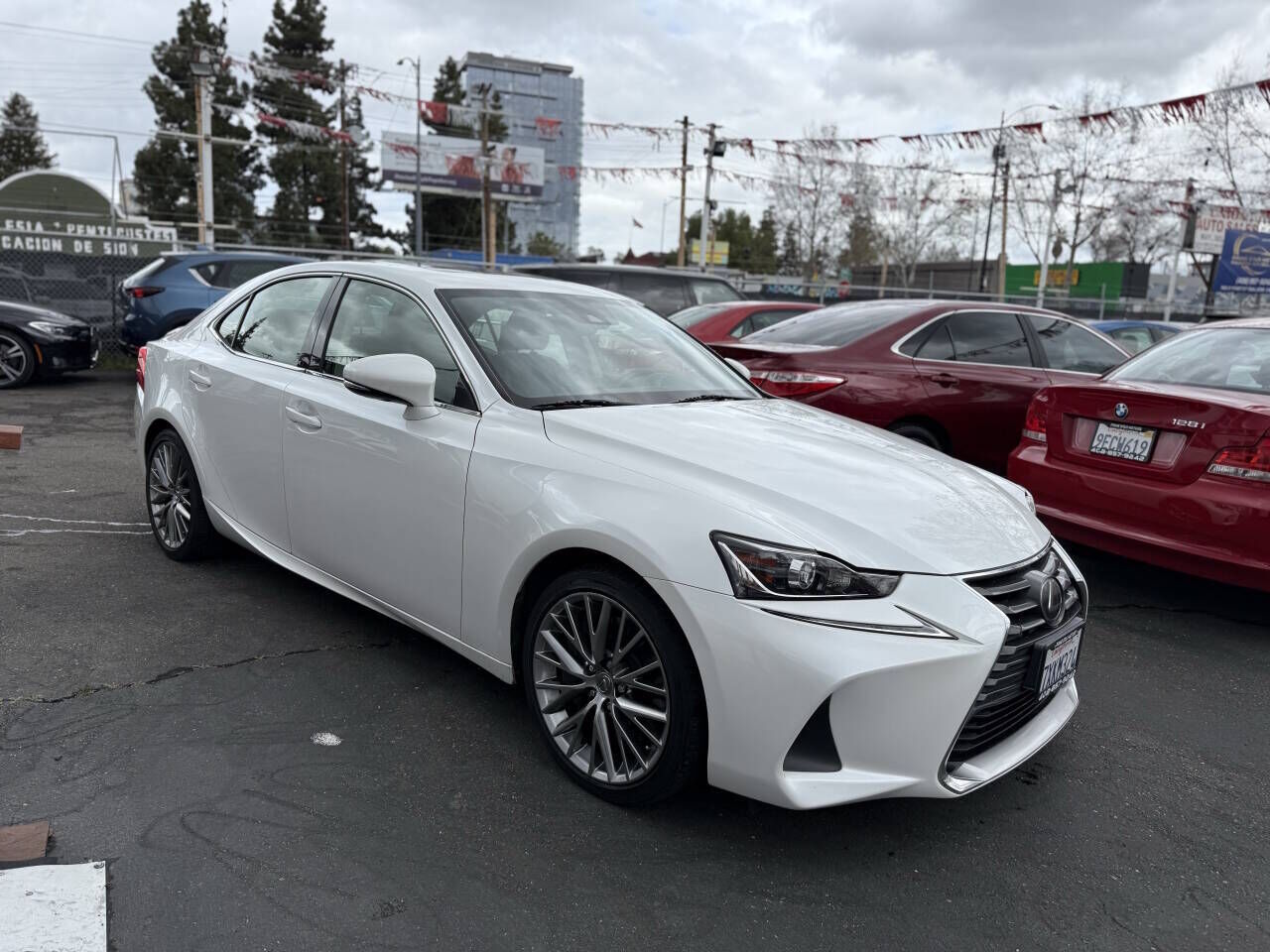 2017 LEXUS IS