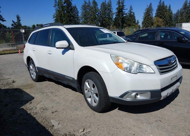2012 SUBARU Outback