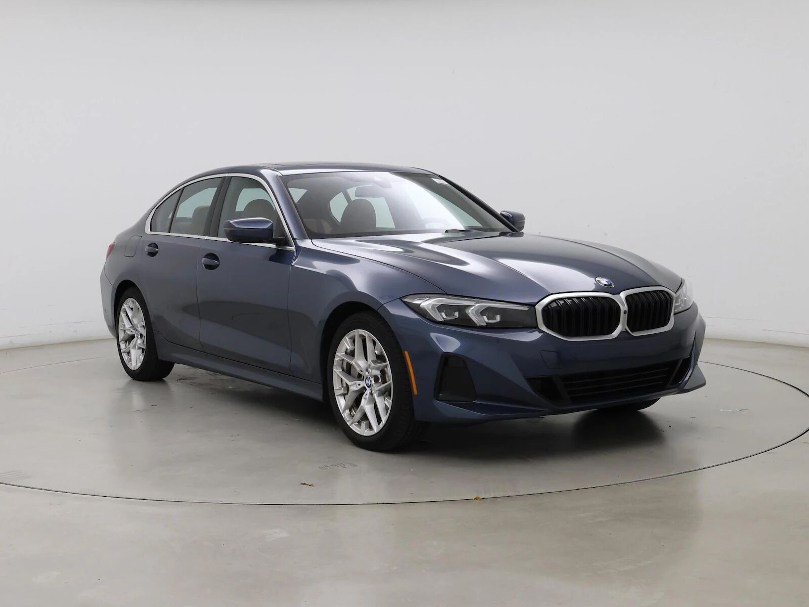2025 BMW 330i