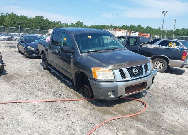 2010 NISSAN Titan