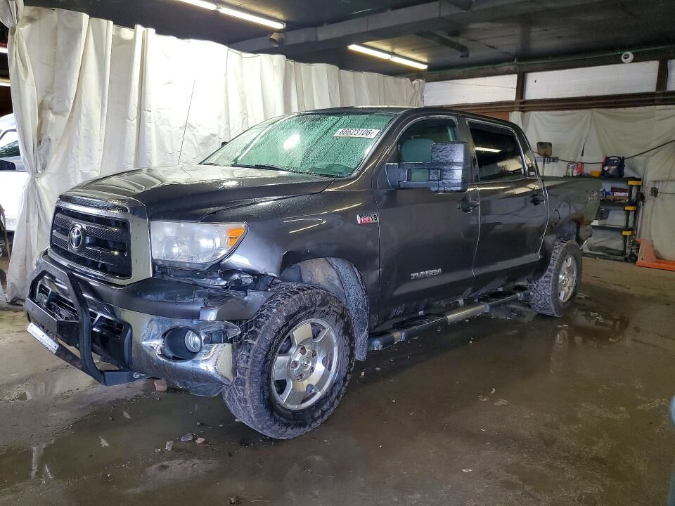 2012 TOYOTA Tundra