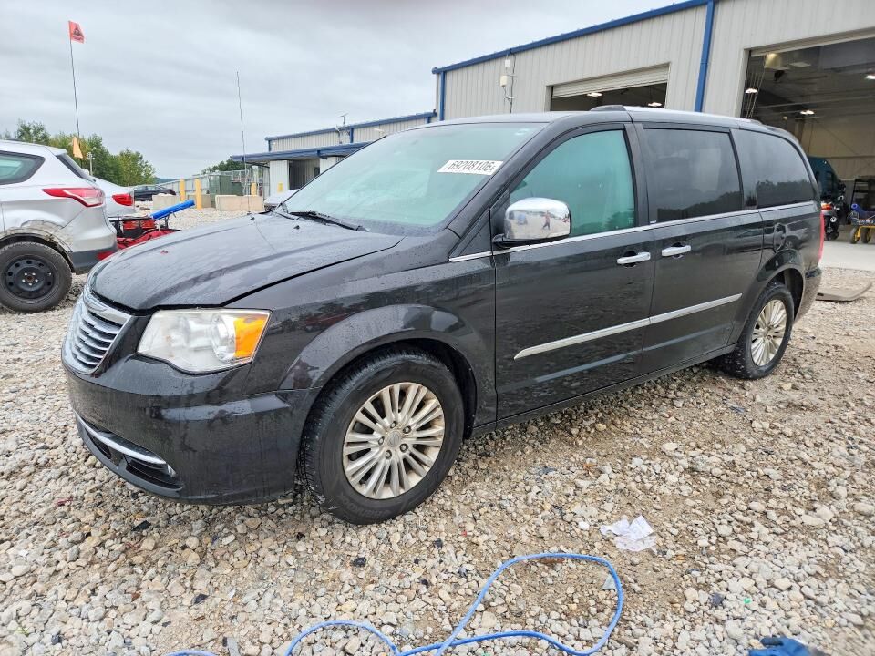 2014 CHRYSLER Town and Country