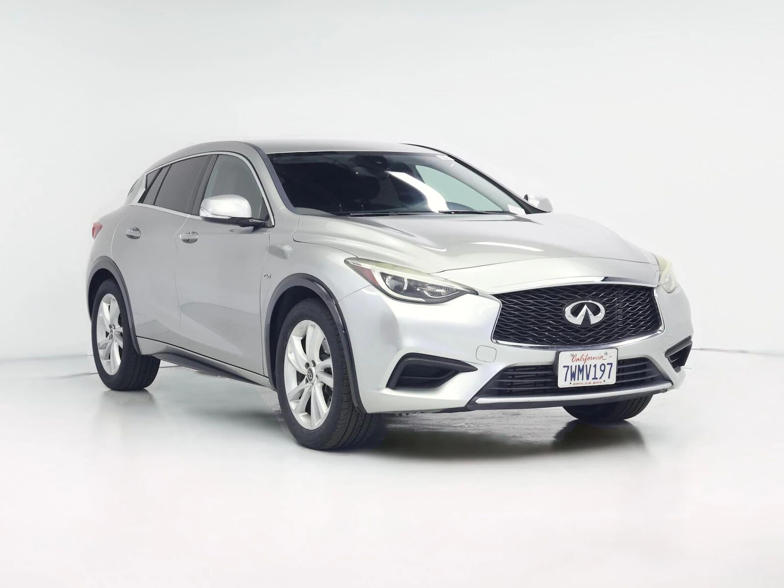 2017 INFINITI QX30