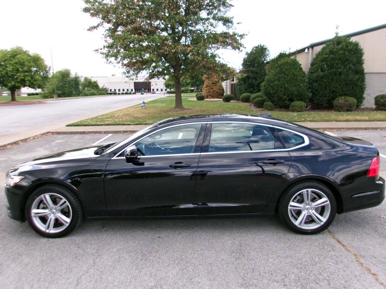 2018 VOLVO S90