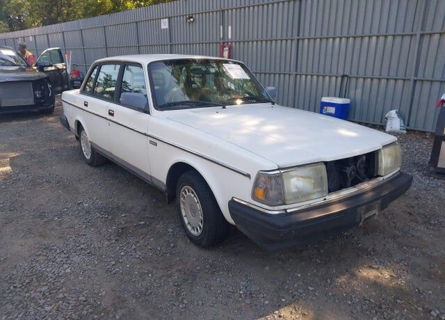 1991 VOLVO 240 Series