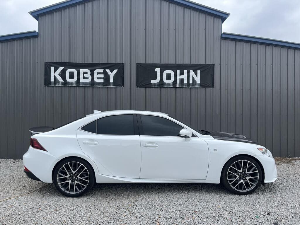 2016 LEXUS IS