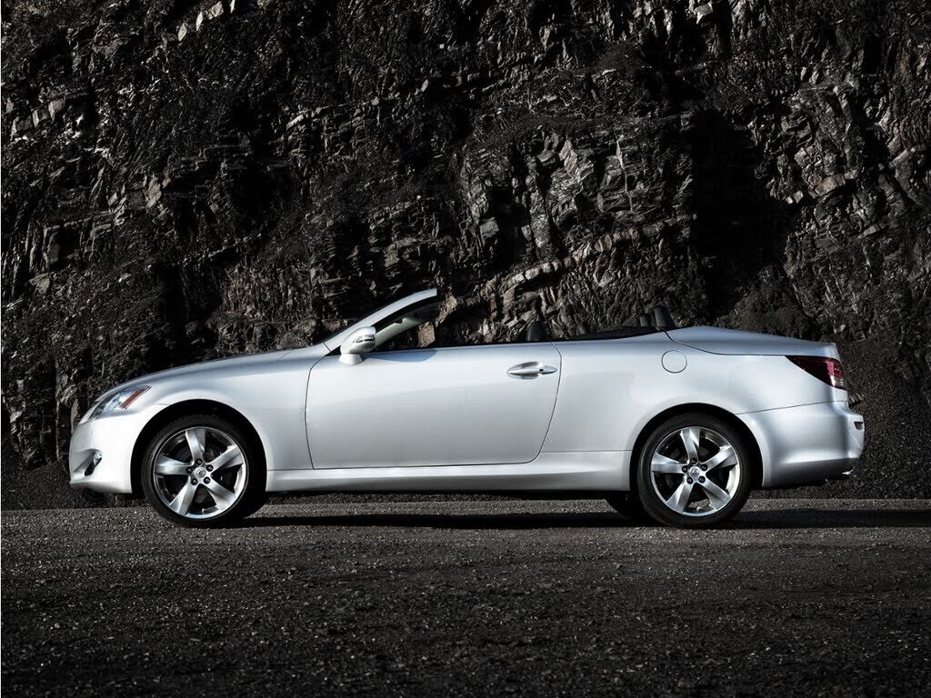 2011 LEXUS IS