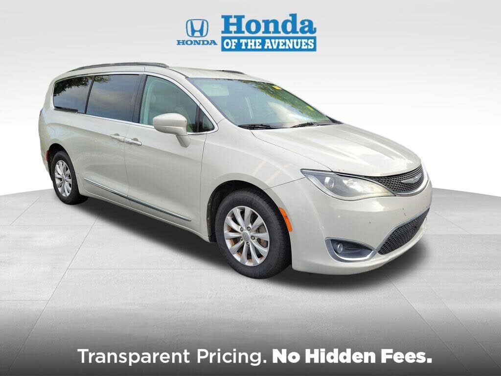 2017 CHRYSLER Pacifica