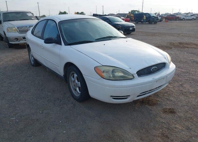 2004 FORD Taurus