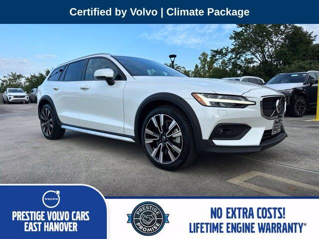 2024 VOLVO V60CC