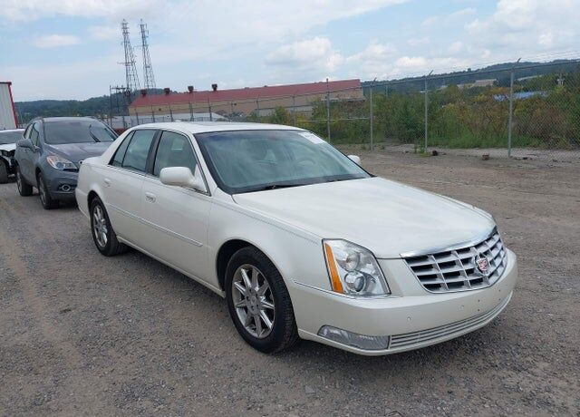 2011 CADILLAC DTS