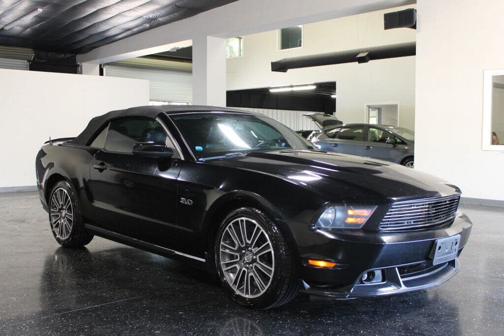 2011 FORD Mustang