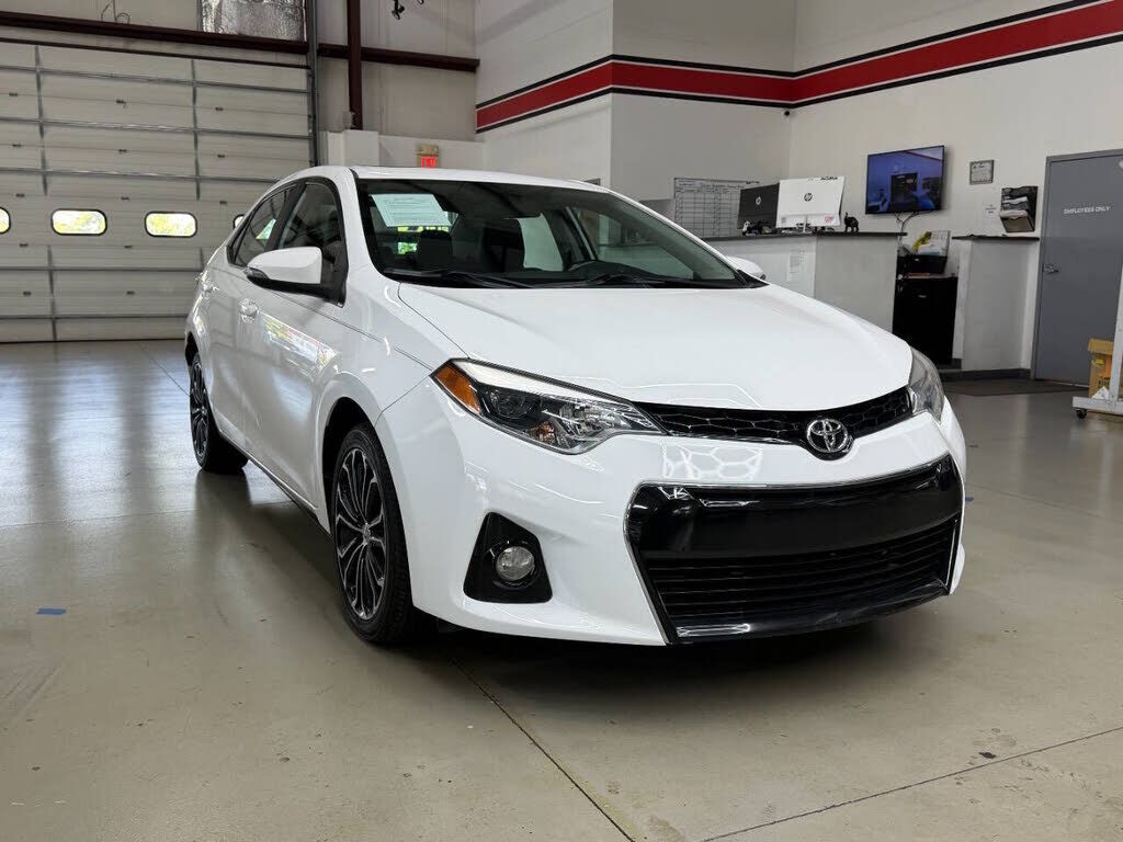 2016 TOYOTA Corolla