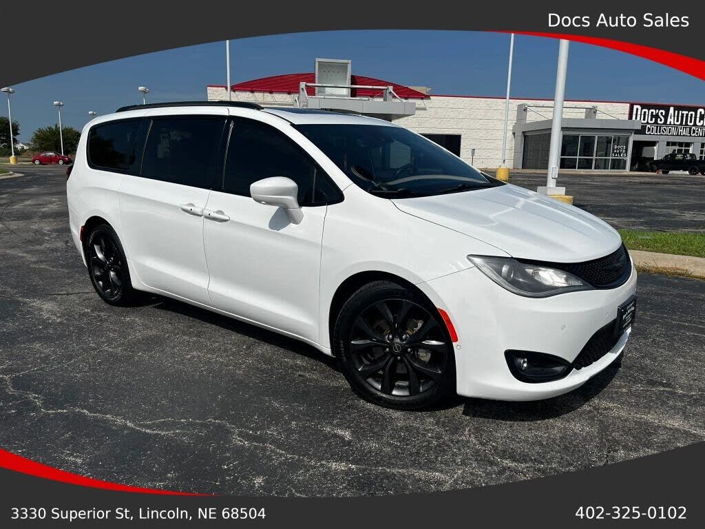 2019 CHRYSLER Pacifica