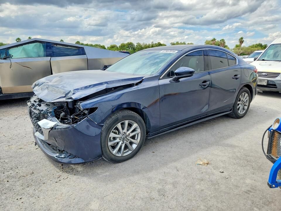 2022 MAZDA Mazda3
