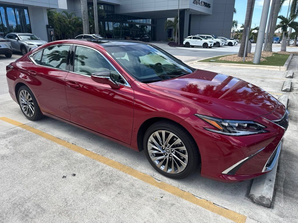 2025 LEXUS ES