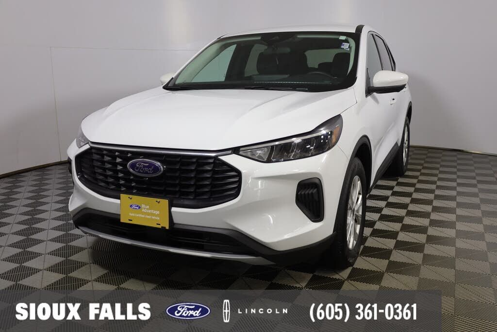 2023 FORD Escape