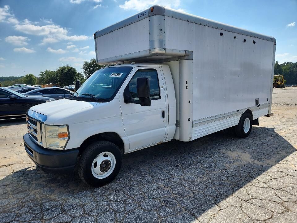 2009 FORD E-450