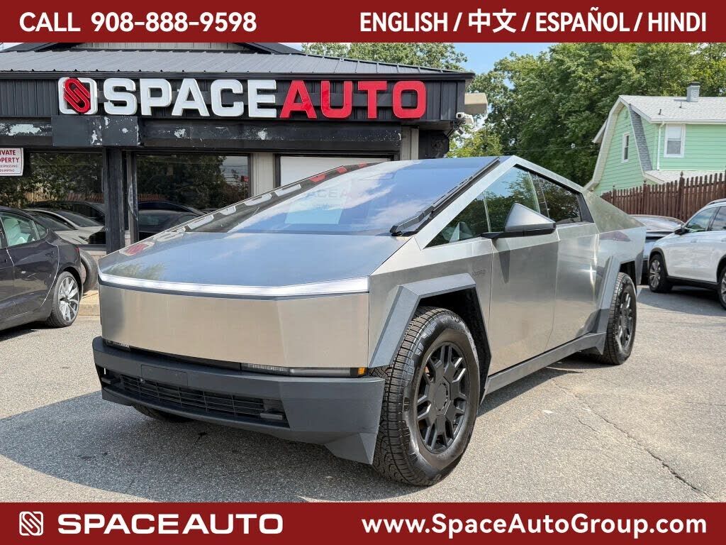2024 TESLA Cybertruck