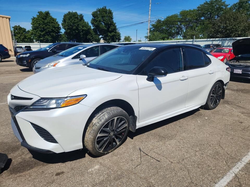 2020 TOYOTA Camry