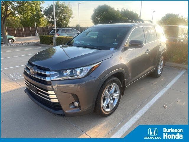 2017 TOYOTA Highlander