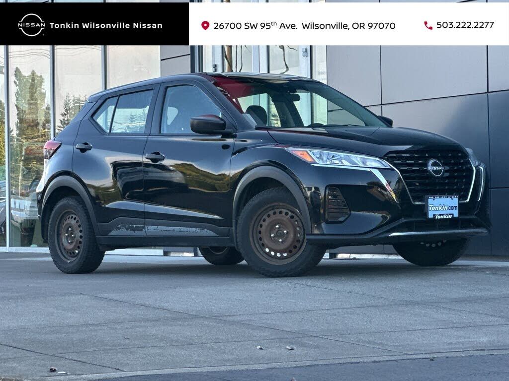2022 NISSAN Kicks