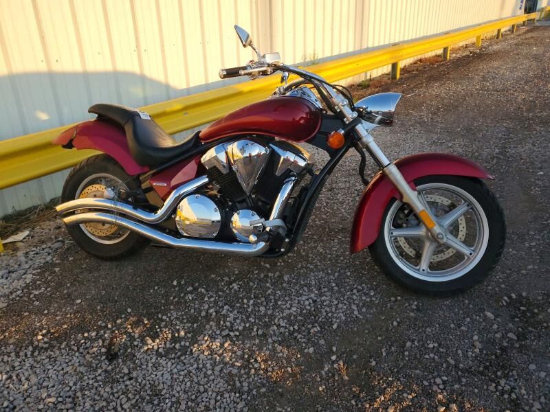 2010 HONDA VT1300