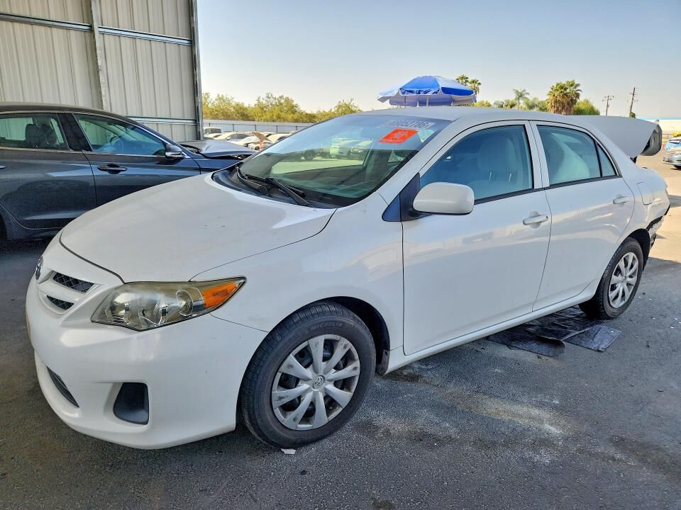 2013 TOYOTA Corolla