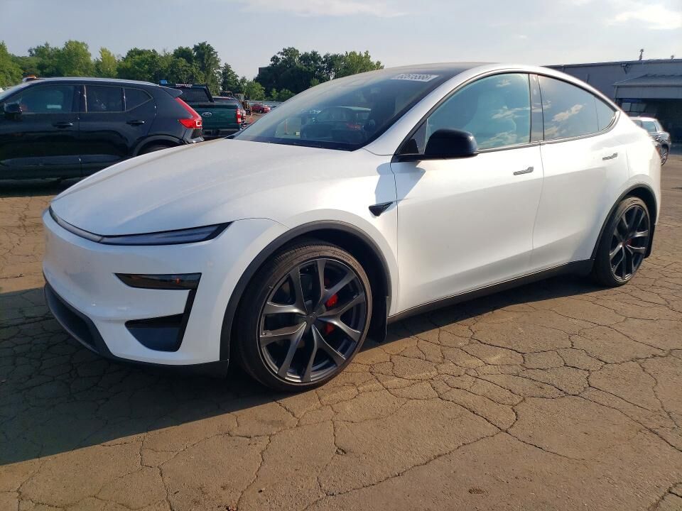 2026 TESLA Model Y