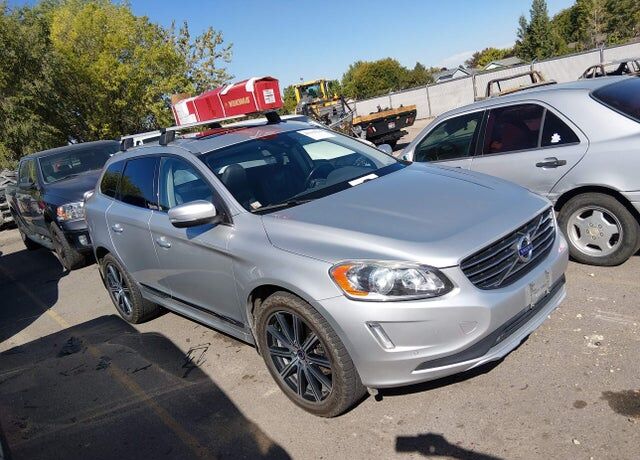 2015 VOLVO XC60