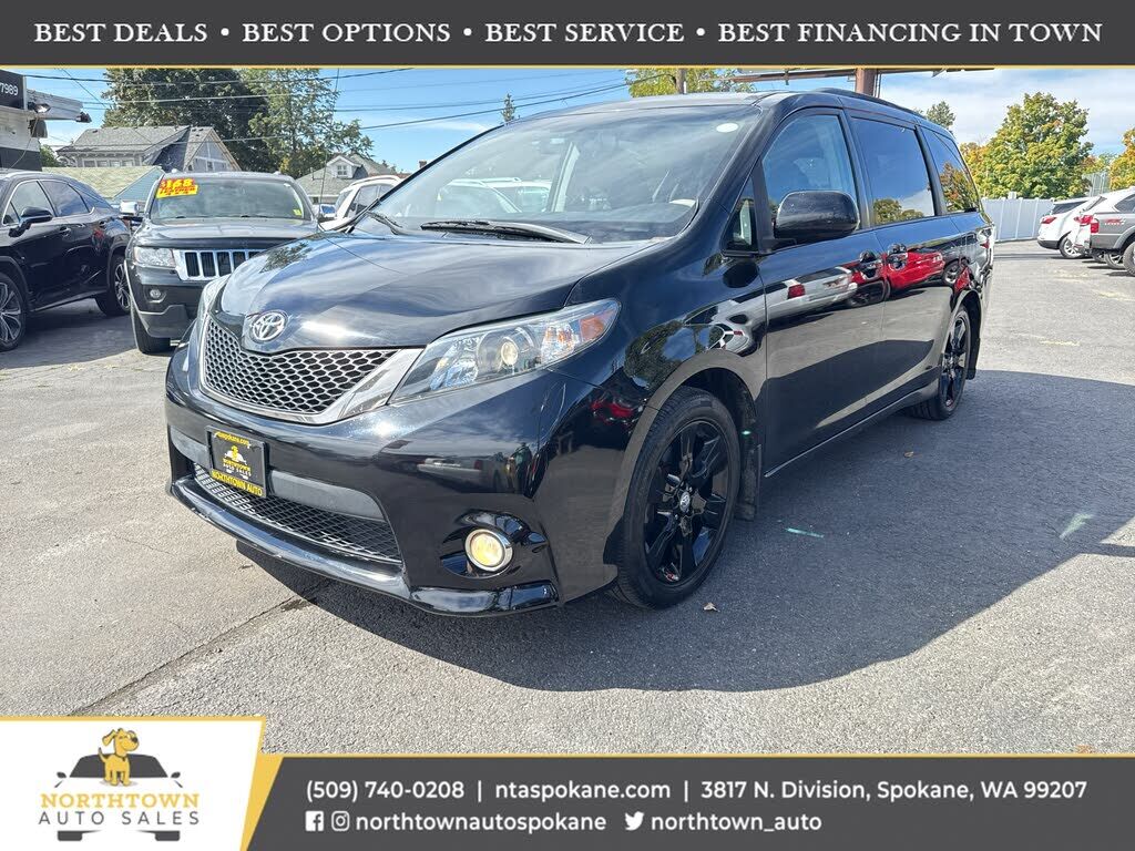 2011 TOYOTA Sienna